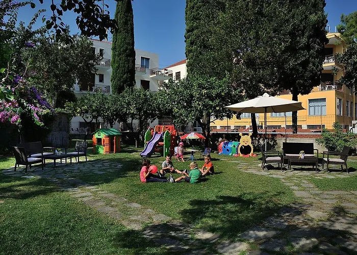 Hotel Raffy Family & Bike 3*